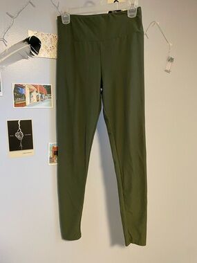 No Boundaries Olive Green Active Leggings